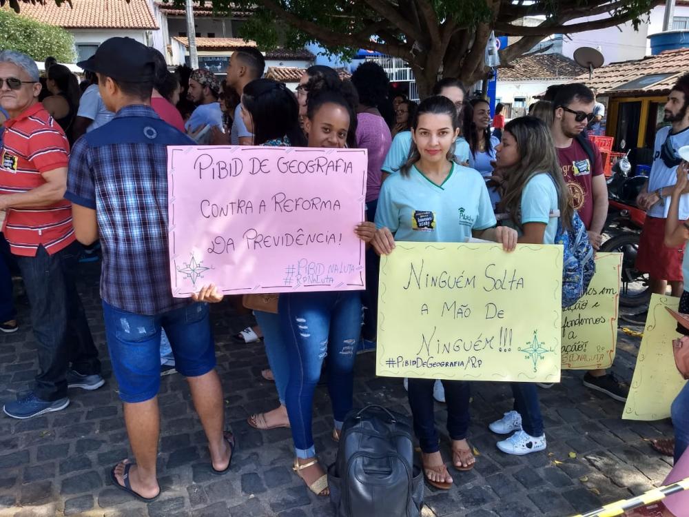 Caetité: cidade foi palco de protestos contra cortes na educação e Reforma da Previdência
