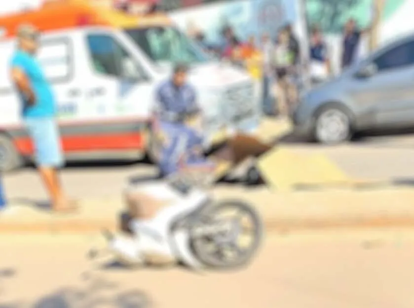 Jovem morre após cair de moto e ser atingida por carreta em Caetité
