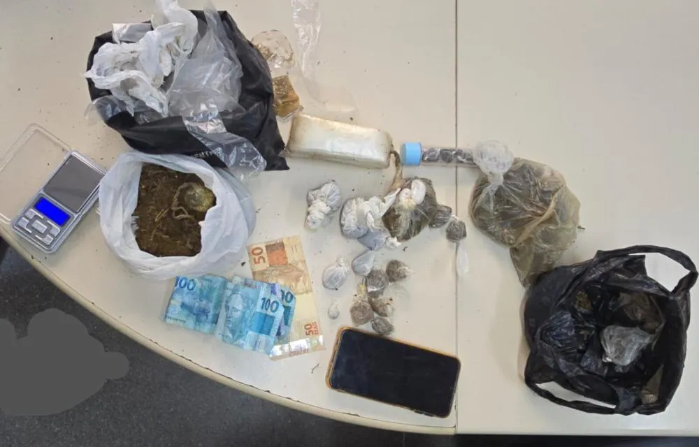 PM prende dois suspeitos por tráfico em Guanambi