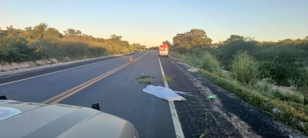 Homem é encontrado morto às margens da BR-030, em Carinhanha