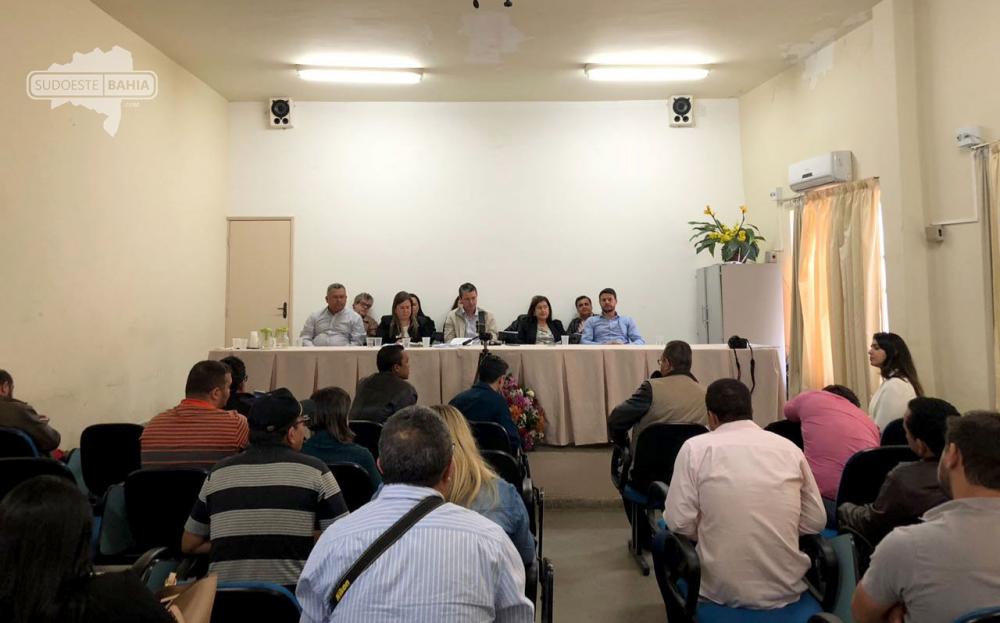 Caetité: Em coletiva de imprensa, prefeito Aldo Gondim fala sobre ações da administração municipal 