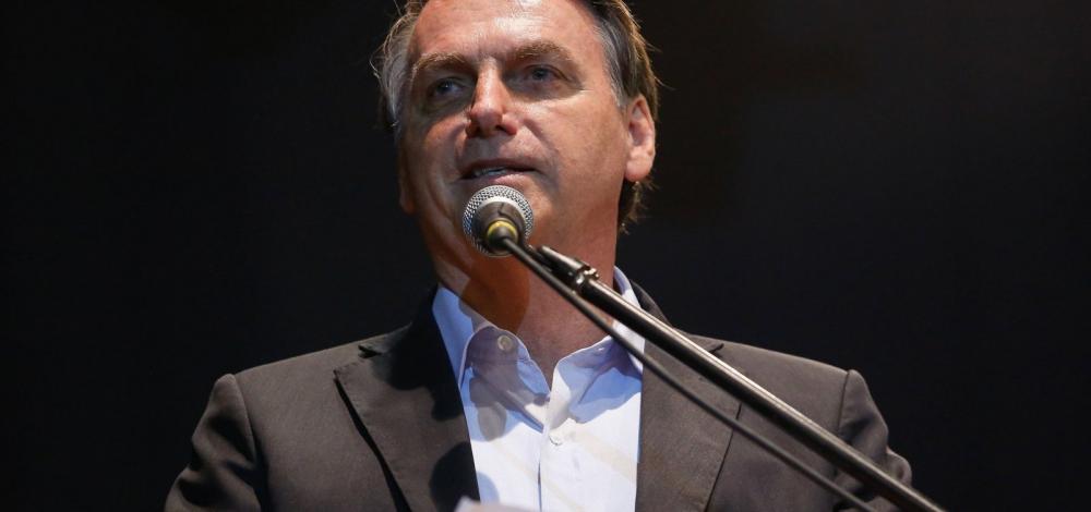 Bolsonaro é denunciado à Corte internacional por 'crimes contra a humanidade'