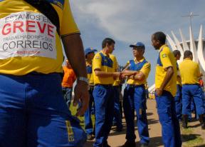 Funcionários dos Correios na Bahia entram em greve por tempo indeterminado