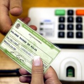 Eleitores têm até a próxima quinta para solicitar 2ª via do título de eleitor