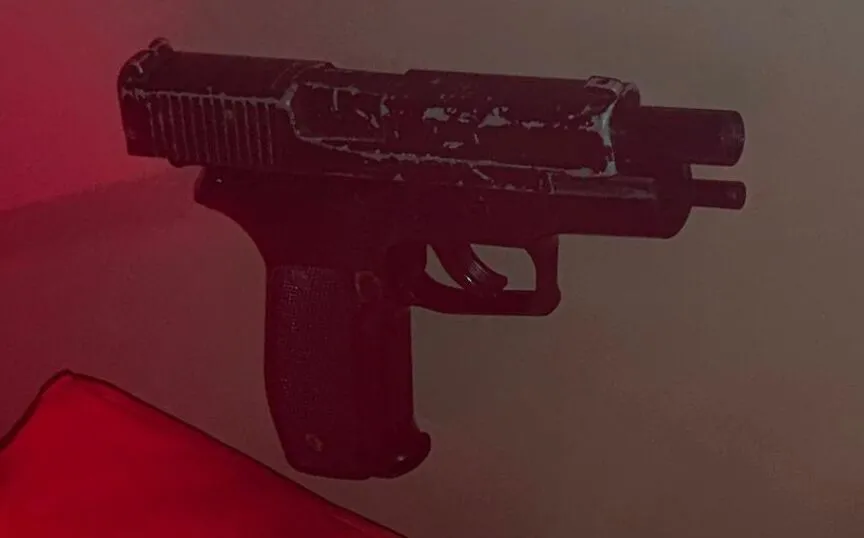 Entregador é preso suspeito de cometer roubos com simulacro de pistola em Caetité