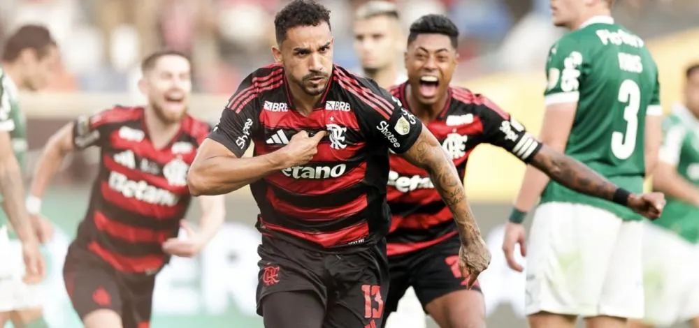 Flamengo vence Palmeiras e conquista tetra da Libertadores