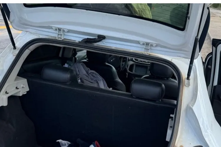 PRE apreende maconha durante abordagem na BA-026, em Tanhaçu