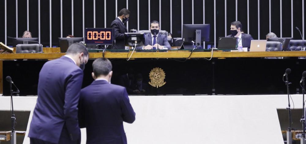 Câmara aprova texto-base de projeto que regulamenta o novo Fundeb