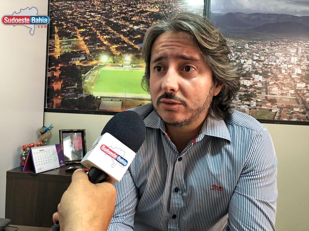 Proprietários de terrenos baldios que não realizarem a limpeza dos lotes serão multados em Guanambi 