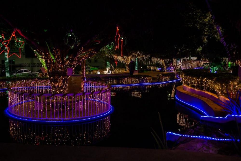 Em um ano difícil marcado pela pandemia, iluminação da Praça da Catedral em Caetité resgata a alegria do Natal