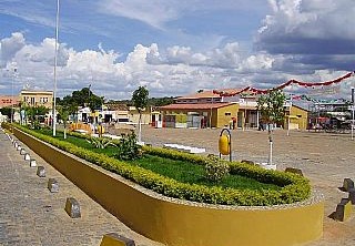 Carro roubado é apreendido com candidato a vereador em Iuiú