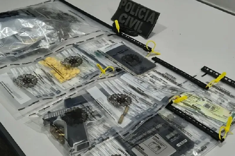 Operação apreende arma, drogas e documentos falsos em Brumado