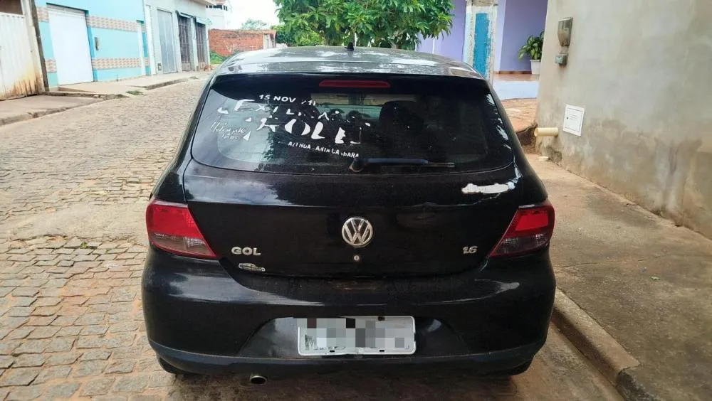 Carro com restrição judicial é apreendido em Ibiassucê