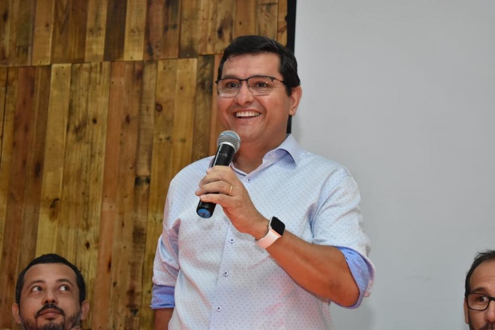 Prefeito de Guanambi destaca potencial da fruticultura no município durante seminário sobre o tema