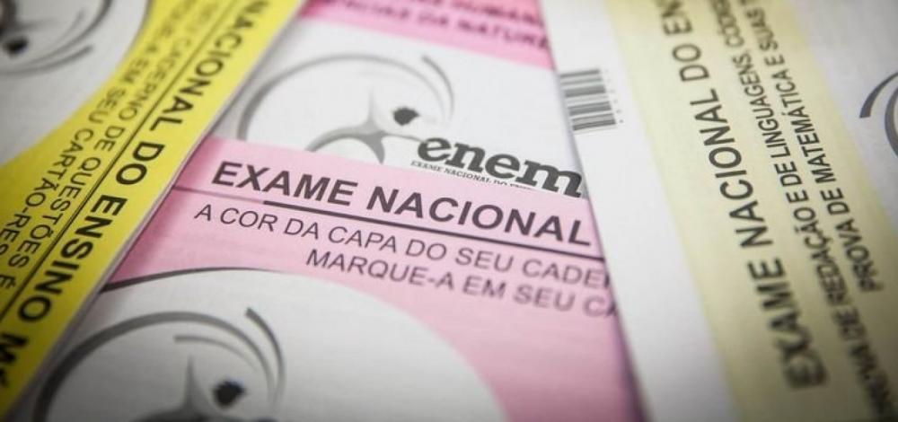 Uma em cada três escolas particulares tem nota abaixo do esperado no Enem, diz jornal