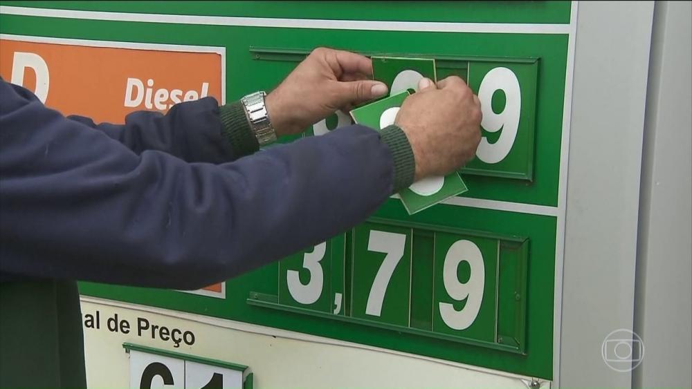 Petrobras faz reajuste de 13% em preço do diesel nas refinarias