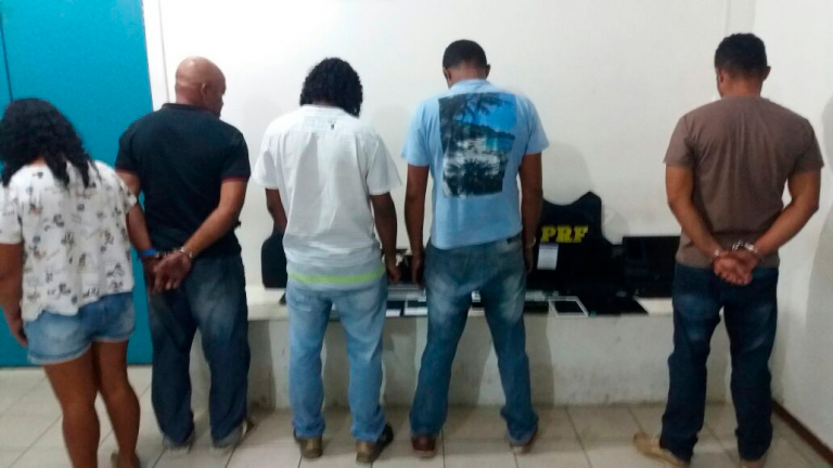 Vitória da Conquista: PRF prende quadrilha especializada em roubo de lojas