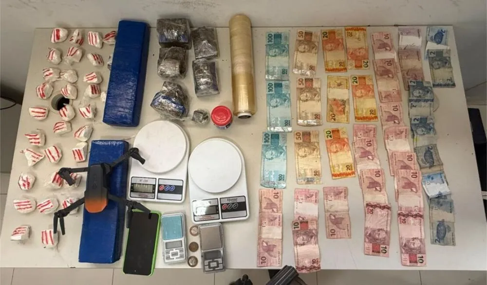 PM prende homem e mulher suspeitos de tráfico em Bom Jesus da Lapa 