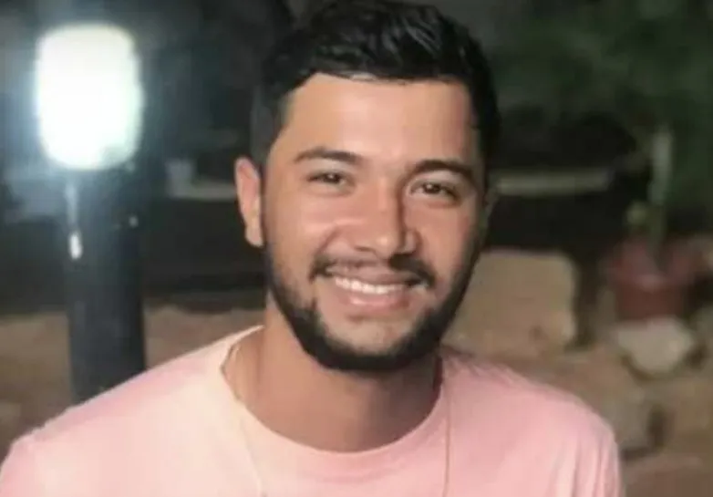 Motociclista morre após colidir com bois no Anel Viário de Vitória da Conquista