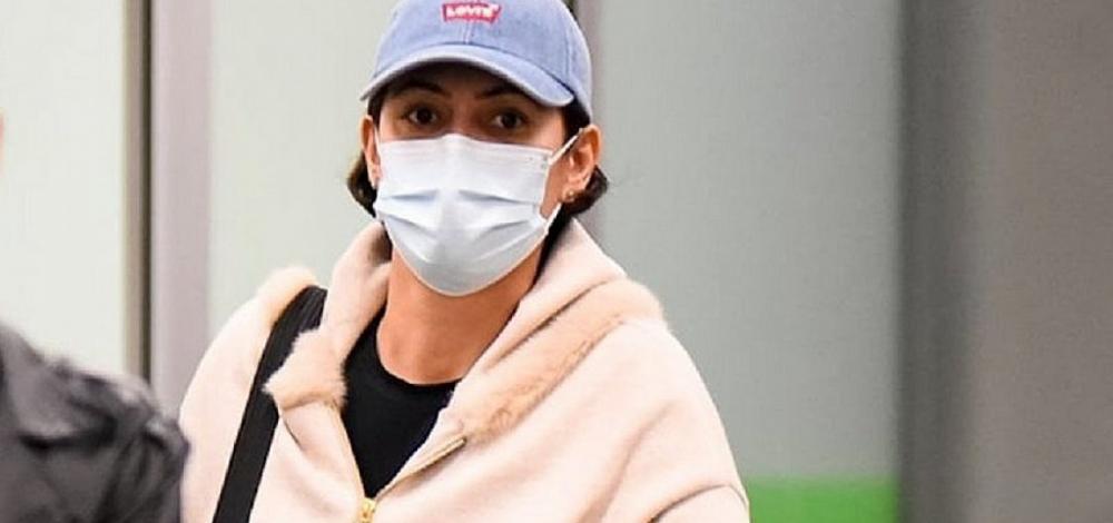 Sem Bolsonaro, Michelle desembarca no Brasil 