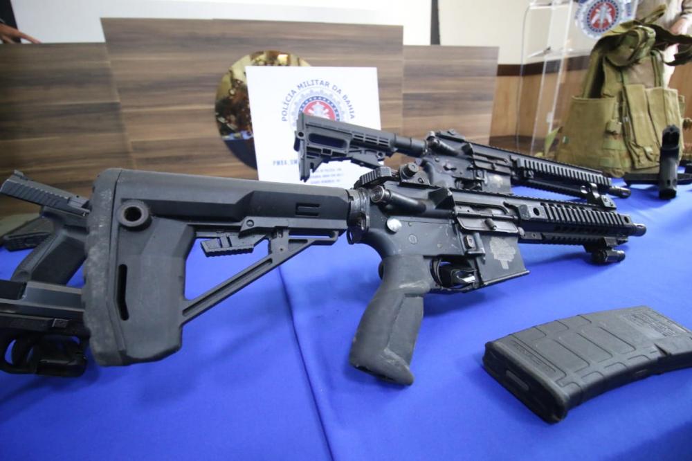 Polícia apreende 10 fuzis em janeiro na Bahia