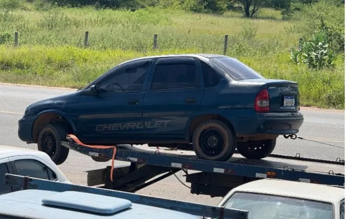 PM recupera carro com registro de furto em Guanambi