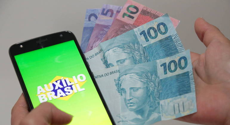 Auxílio Brasil começa a ser pago nesta quarta com valor médio de R$ 217,18