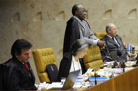 Placar do mensalão já condena 4 réus