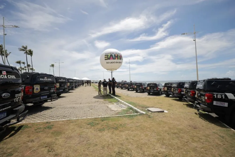 Governo da Bahia entrega 100 viaturas, drones e kits de atendimento