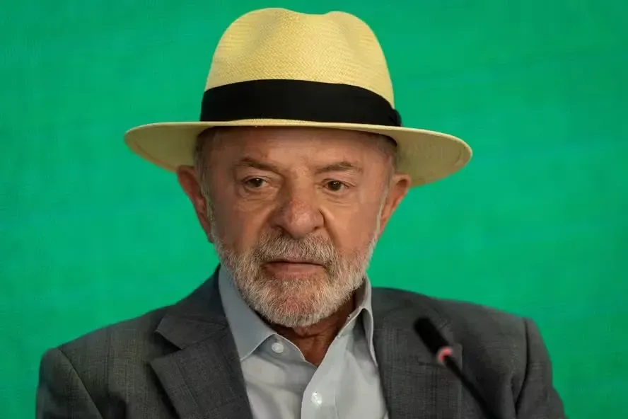 Avaliação negativa do governo Lula sobe para 43%, aponta pesquisa