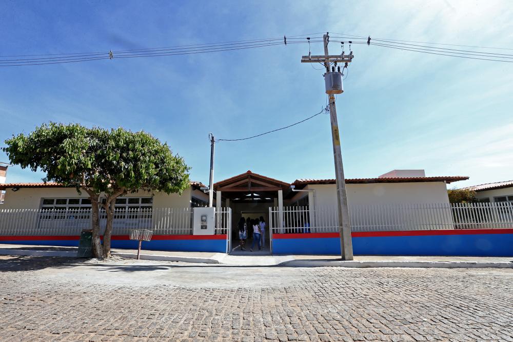 Governo entrega novas instalações de colégio estadual em Paramirim