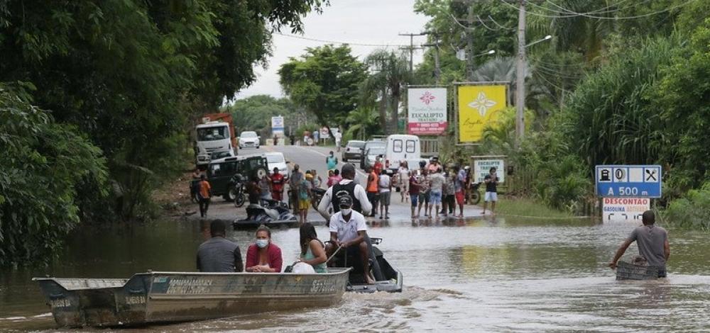 Saúde enviará 90 médicos a regiões atingidas por chuvas na Bahia, diz João Roma