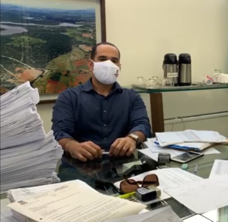 Mesmo condenado por Associação Médica Brasileira, secretário de Saúde de Brumado defende ‘tratamento precoce’; ‘toma quem quiser’