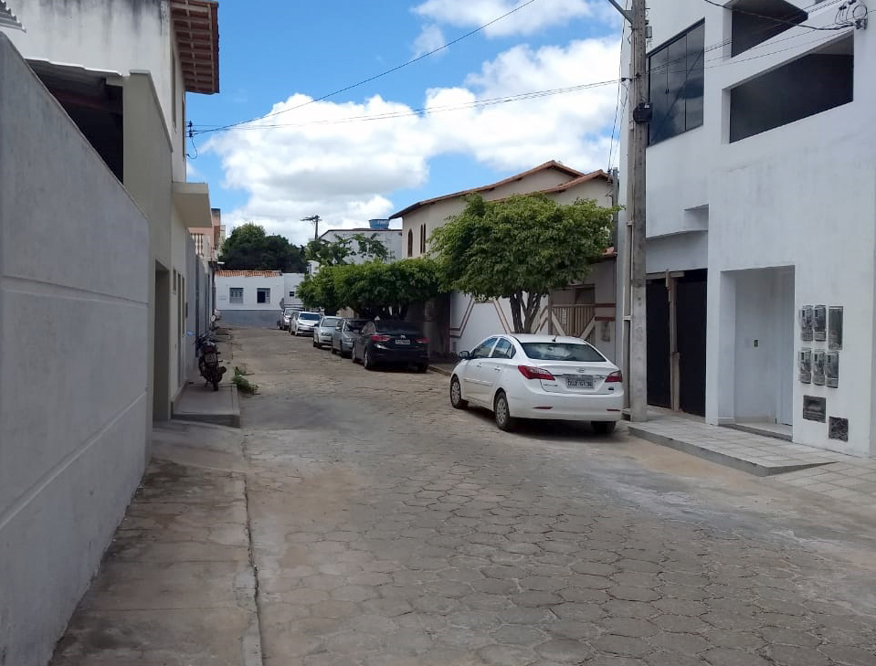 Casal fica gravemente ferido após ser agredido pelo ex da mulher no centro de Caetité 