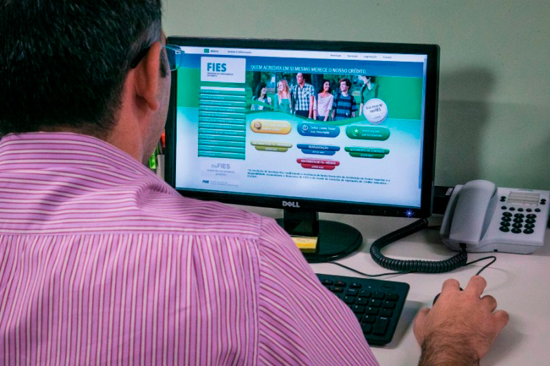 Prazo para inscrição no Fies é prorrogado para sexta-feira