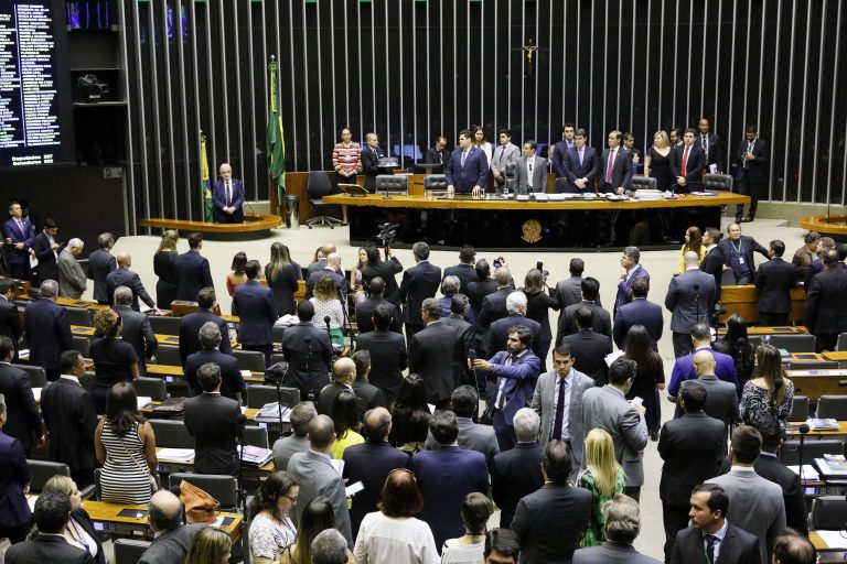 Lei de abuso de autoridade: Veja quem votou contra e a favor dos vetos de Bolsonaro