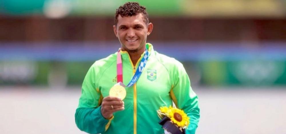 Mais um: baiano Isaquias Queiroz é ouro na canoagem de velocidade