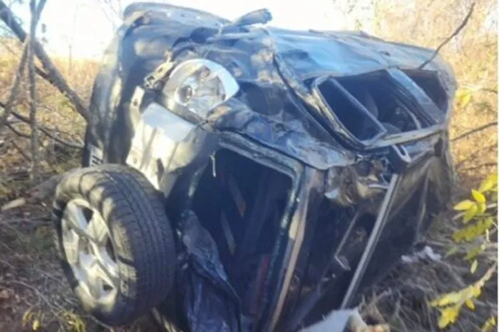 Capotamento na BR‑030 deixa quatro feridos na zona rural de Malhada