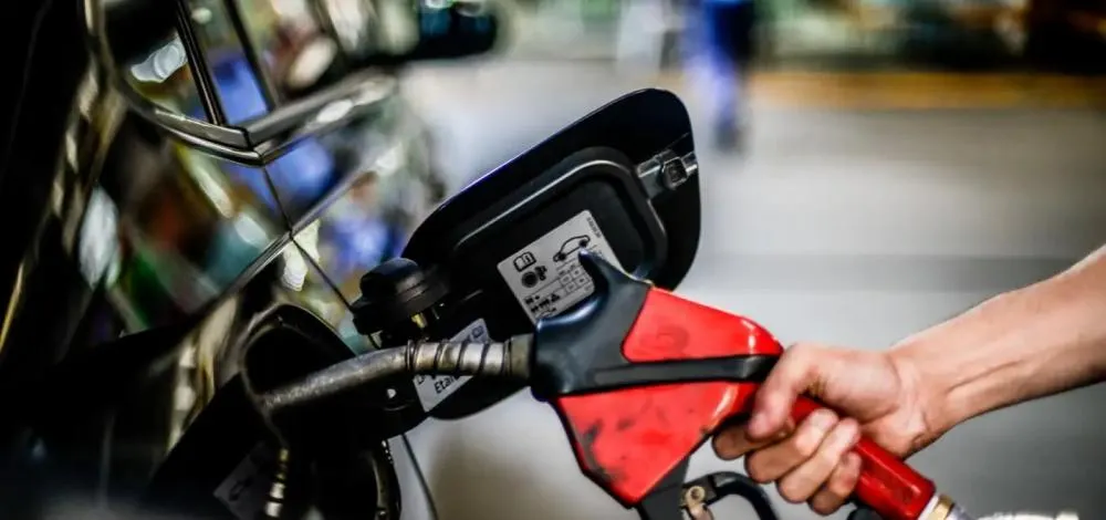 Petrobrás anuncia redução no preço do diesel para distribuidoras