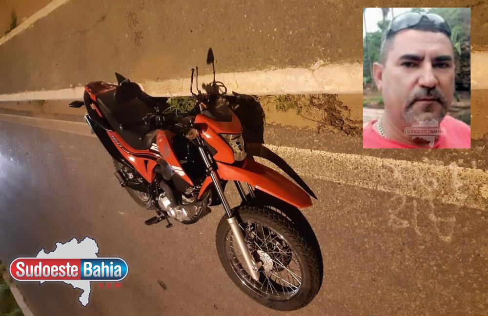 Homem morre após colidir moto em poste, em Guanambi