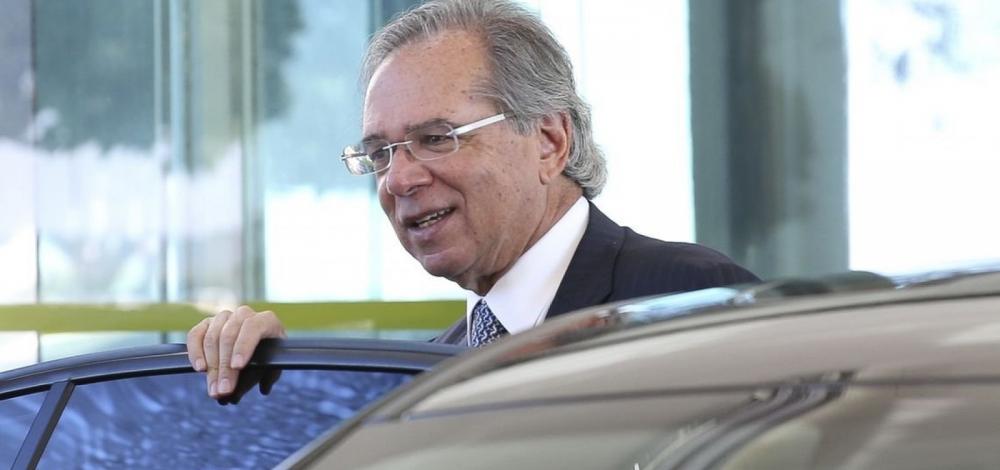 Guedes evita negociar com Congresso e diz que está há 40 anos onde sempre esteve
