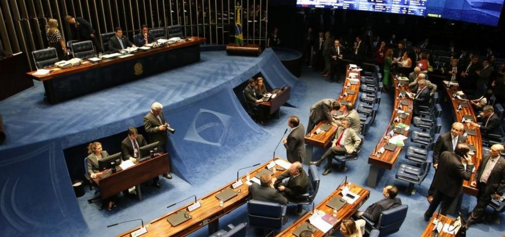 Após pressão, Senado desiste de afrouxar regras eleitorais