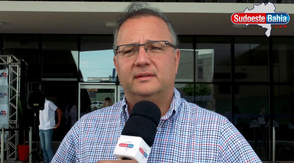 Bahia prevê recebimento de 230 mil doses nesta sexta, diz secretário de Saúde