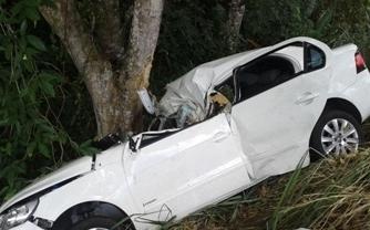 Professora da Uesb e mais duas pessoas morrem em grave acidente na BR-101