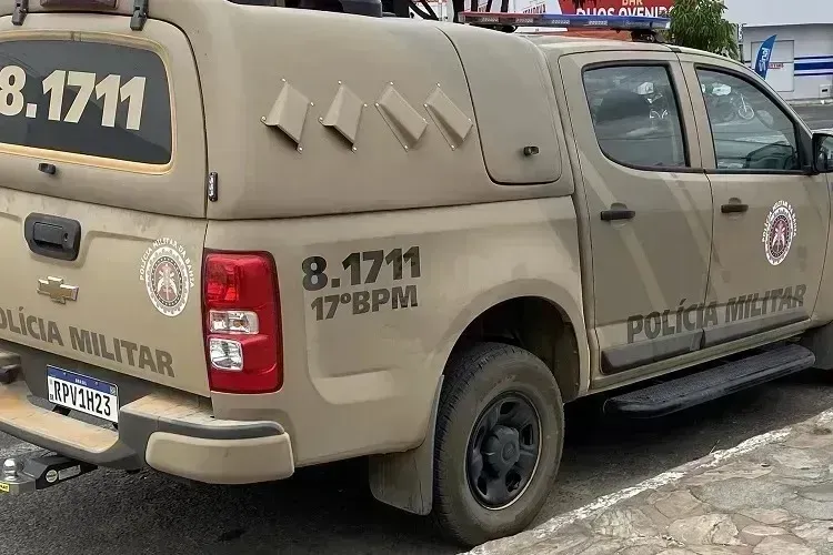 Ex-genro enfurecido invade comércio, ameaça família e foge antes do flagrante em Guanambi