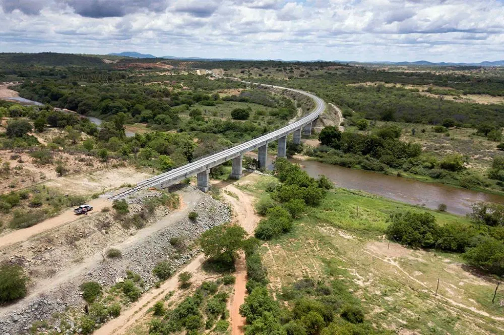 Mota‑Engil negocia assumir Fiol 1, Porto Sul e mina em Caetité