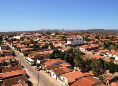 Jovem se joga de torre telefônica na cidade de Ibipitanga
