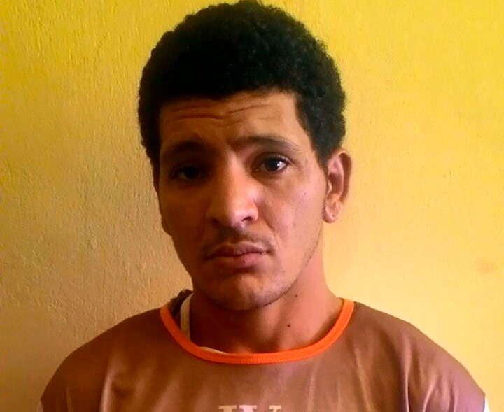 Caculé: PM apreende drogas e arma no Bairro Alto do Cruzeiro; acusado de tráfico conseguiu fugir