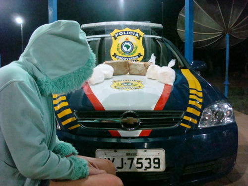 Adolescente trazia 6 kg de drogas para Conquista