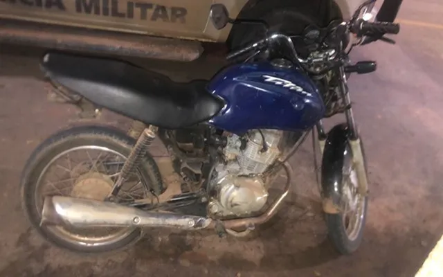 Moto roubada é recuperada e dupla é detida em Licínio de Almeida